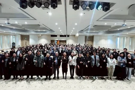 LINE_ALBUM_Crru next_251201_2