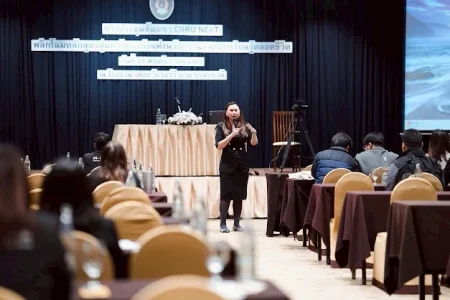 LINE_ALBUM_Crru next_251201_9